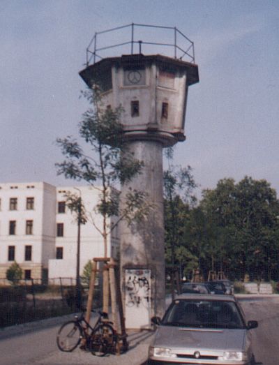 Wachtturm der DDR-Grenztruppen